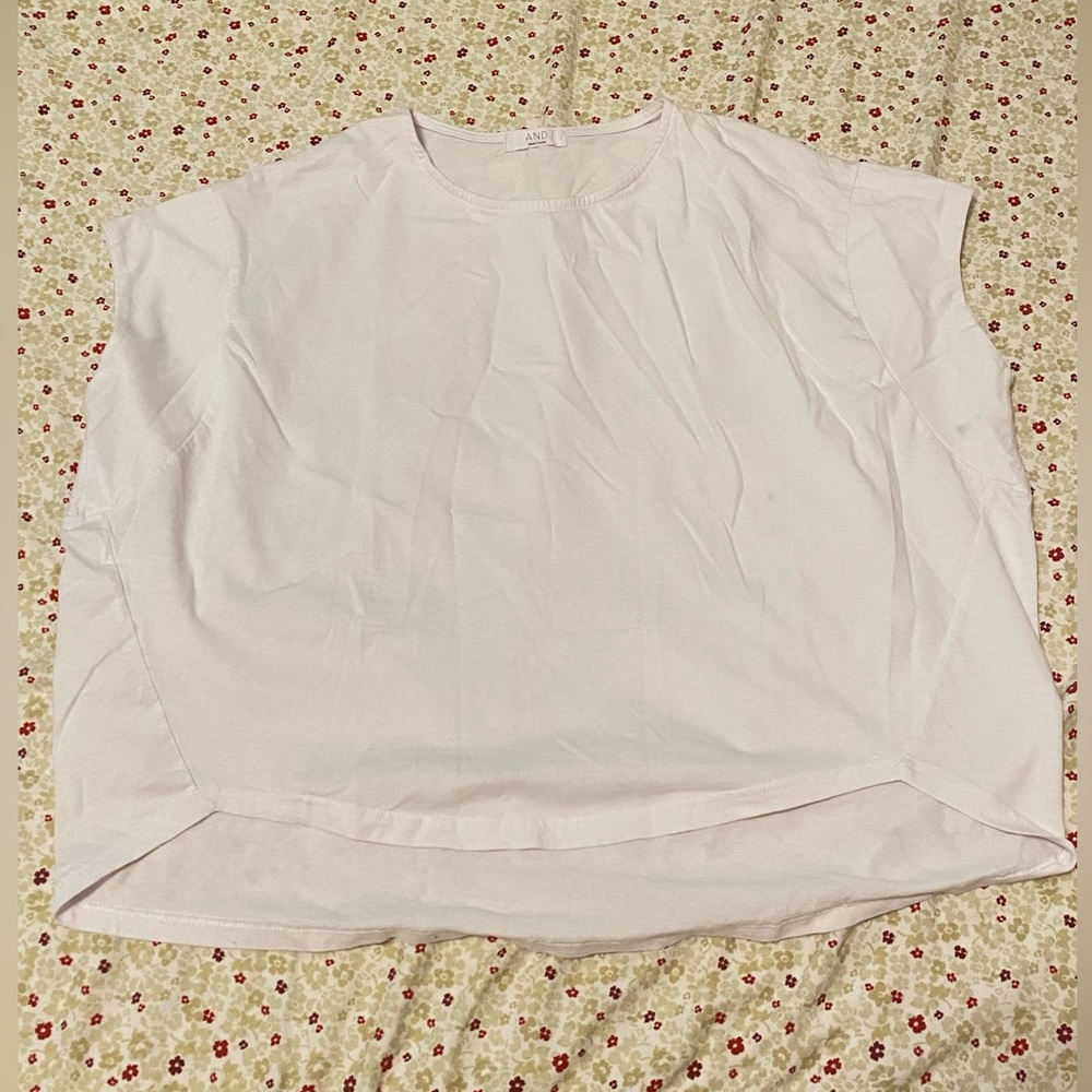 white tee